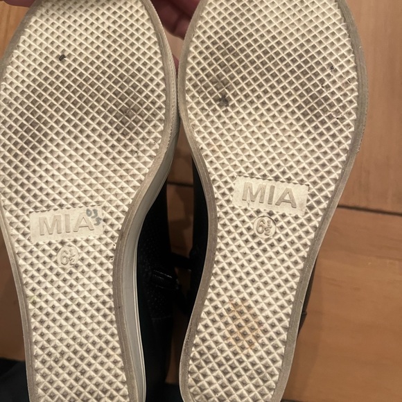 MIA black wedge booties, size 6.5 - Picture 7 of 8